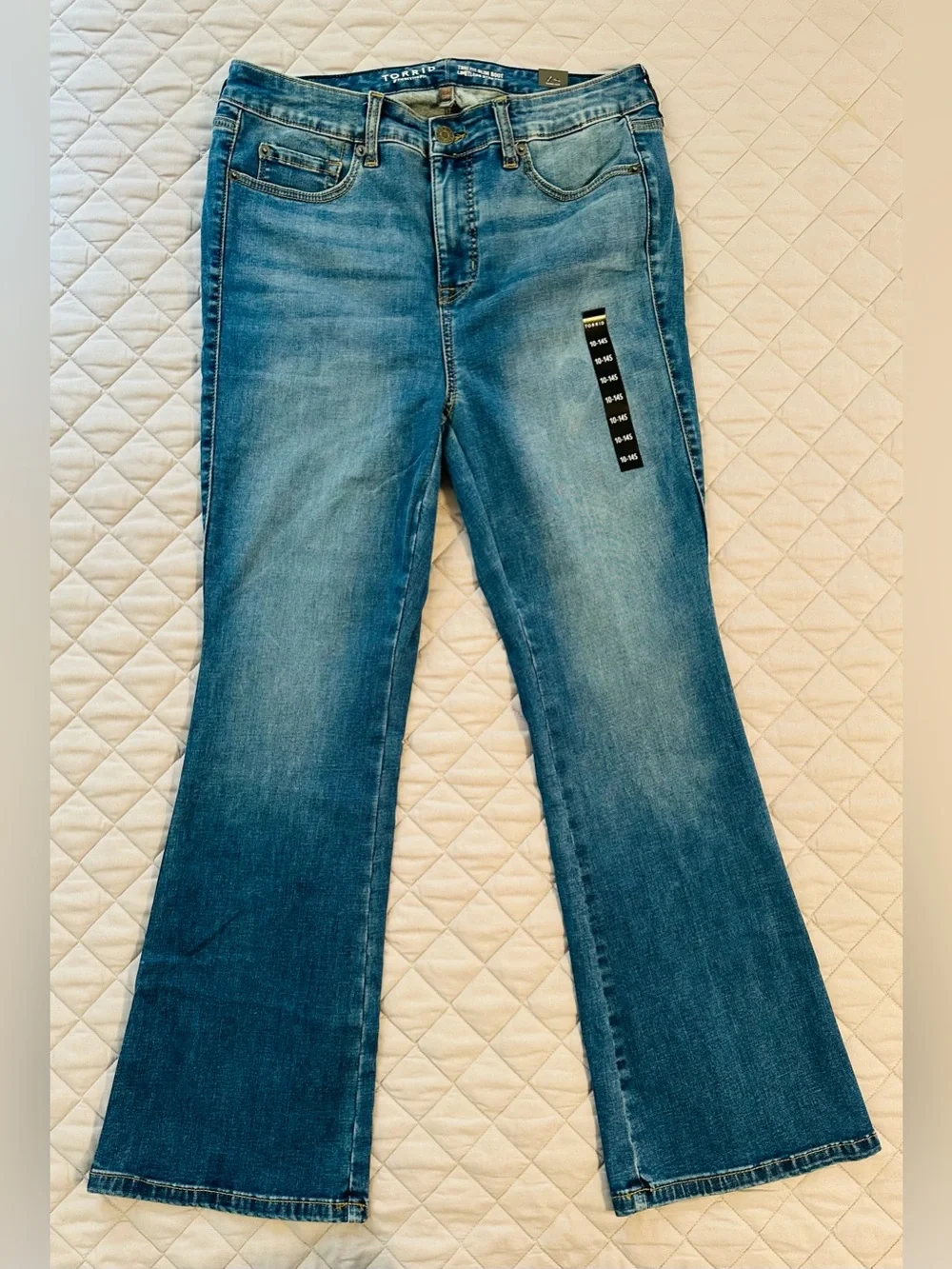 NWT Torrid Trio Fit Slim Boot Limitless Stretch Mid-Blue Straight Jeans - 10-14